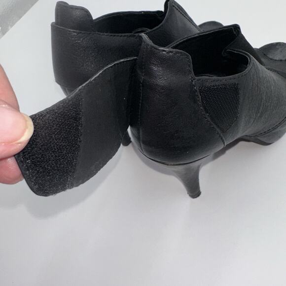 Vince Camuto Pernot Sandals/Boots Women’s 8 M Black Leather Adj. Heel - Picture 8 of 10